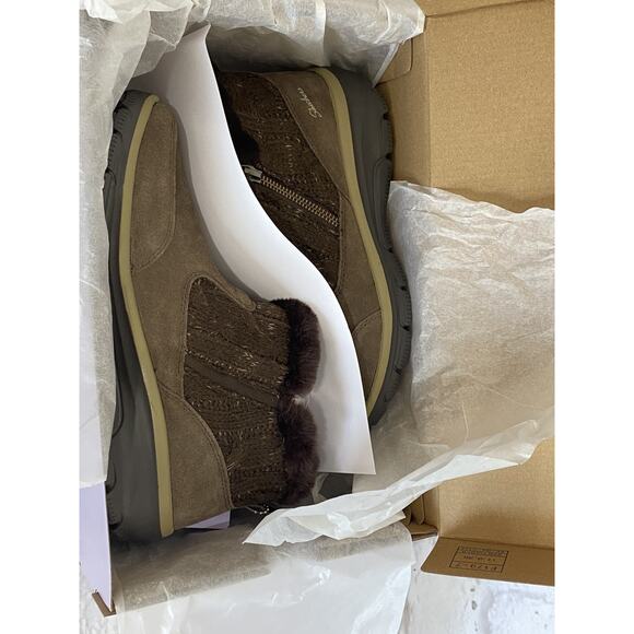 Skechers Women's Easy Going-Cozy Inn Ankle Boot Brown Size 8 NIB - Picture 5 of 5
